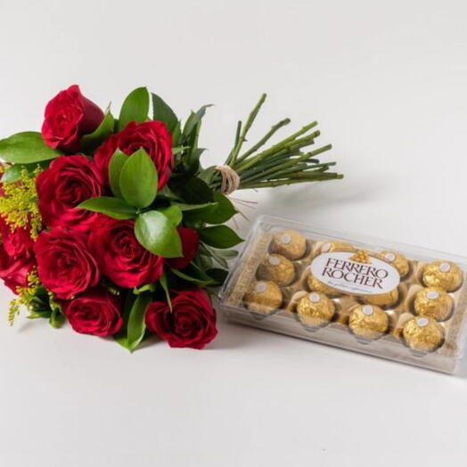 Ramalhete de 12 rosas com ruscus+ chocolate ferreiro 12 unidades