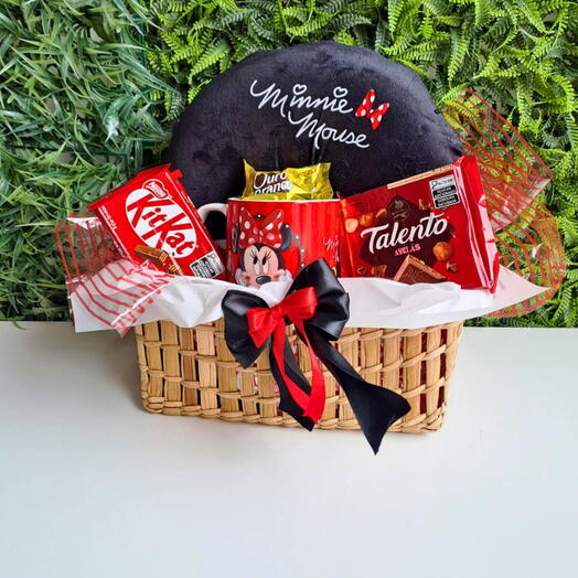 Cesta infantil com chocolates e almofada pescoço  (Minnie)