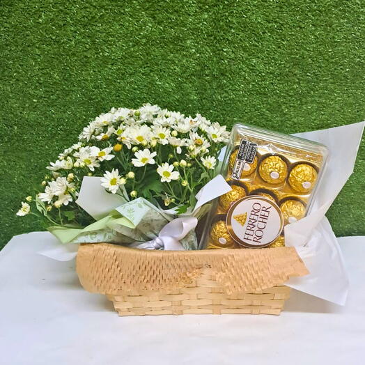 Cesta com margarida natural e Bombom Ferrero Rocher