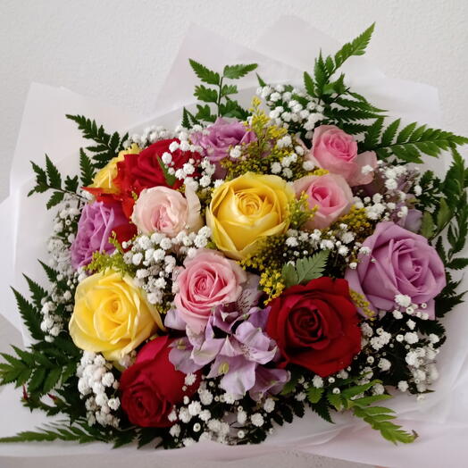 Bouquet de 12 Rosas Mistas