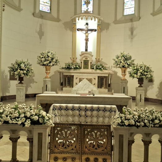 Decoração de altar, batizado ou setimo dia em igreja