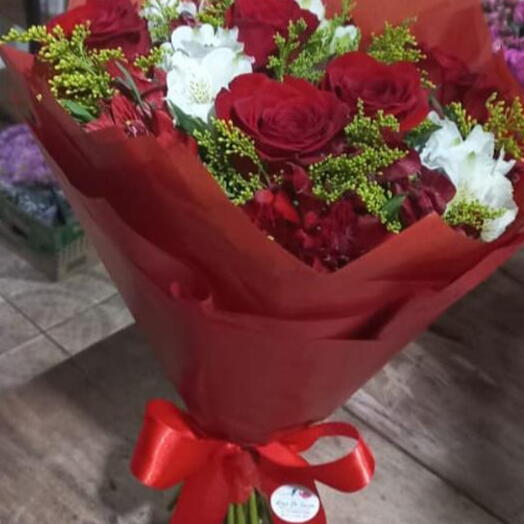 Buquê de 6 Rosas Vermelhas