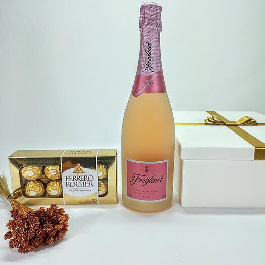 Espumante Freixenet Rose e Bombons Ferrero