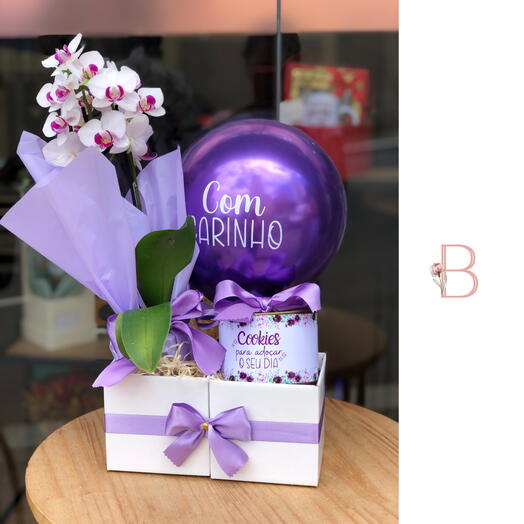 Cesta com Orquidea Lilas