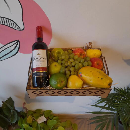 674 Cesta Fruta com Vinho