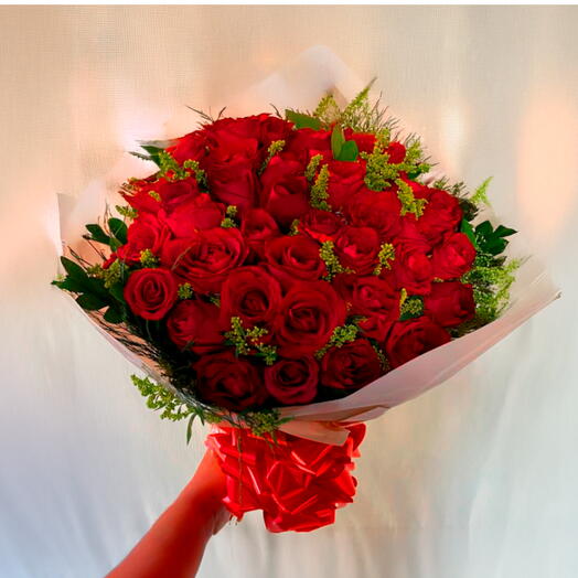 Buquê Luxo com 40 Rosas Vermelhas – A maior Declaração de Amor