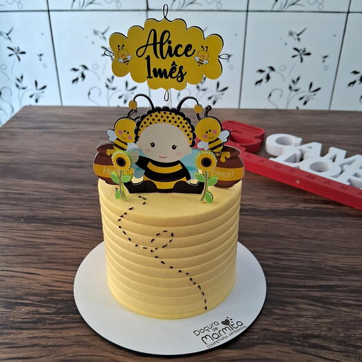 Baby cake com topo personalizado