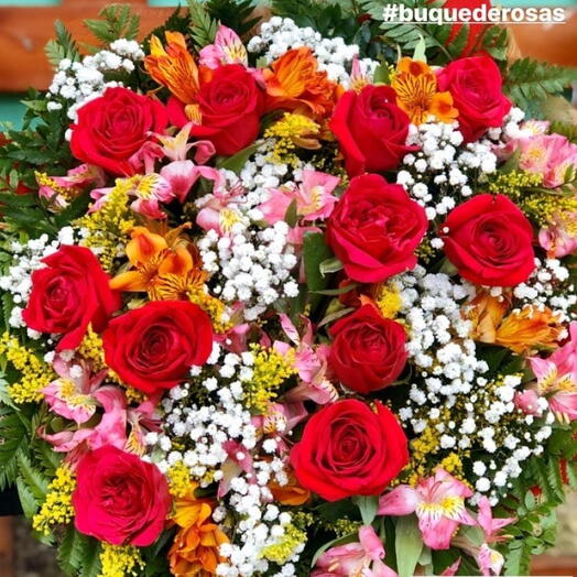 Buquê com 12 Rosas Vermelhas