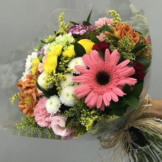 bouquet mix de flores e cores diversas G