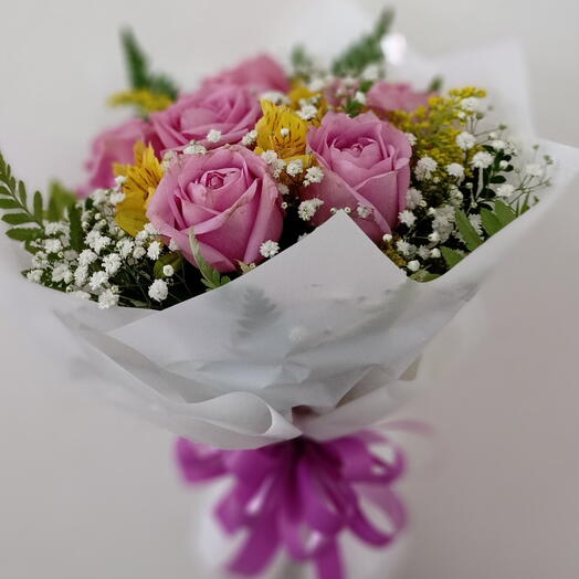 Mini bouquet de rosas lilas