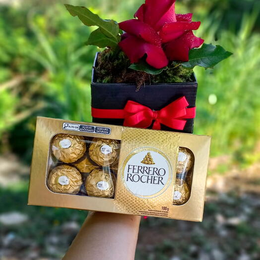 Arranjo Rosa Solitaria com Ferrero Rocher