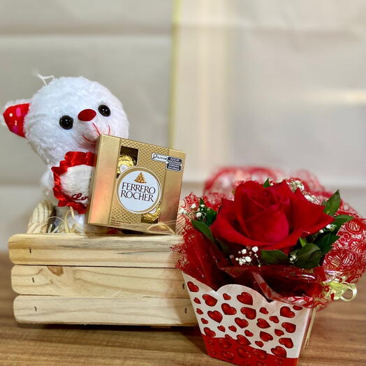 Cesta com amor, ursinho eu amo você, um lindo cachepo de rosas vermelhas e um delicioso Ferrero Rocher com 4 unid