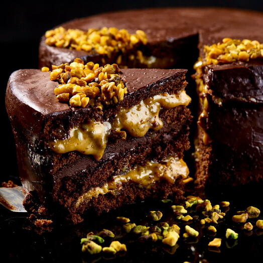 Bolo de Cacau e Crocantino de Pistache FINE