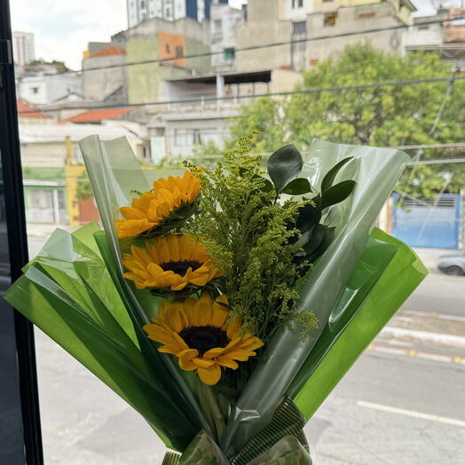Buquê Alegria com 3 Girassois
